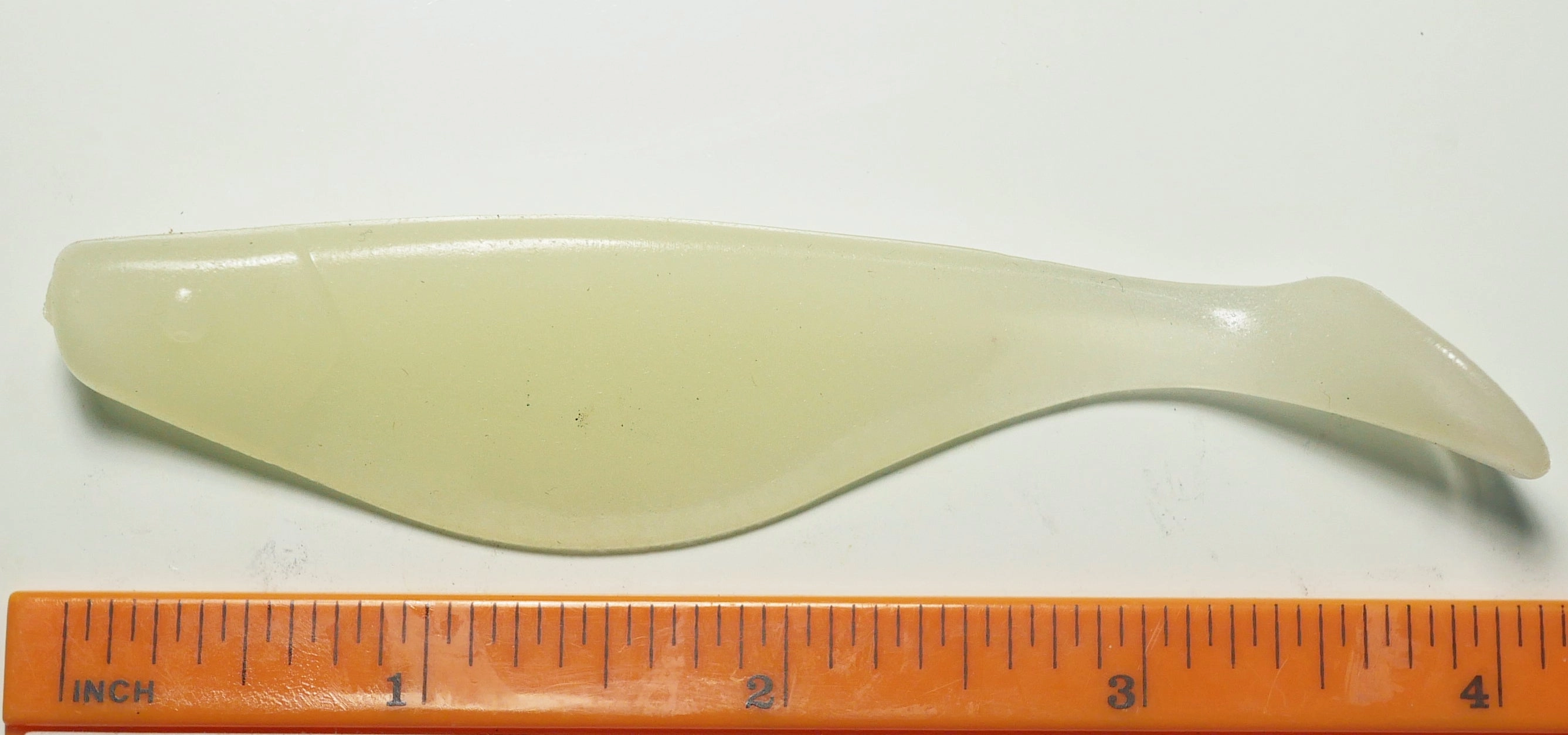 4" Paddletail Soft Plastic Pilchard/Shad - Glow- 20 or 40 pack.  FREE SHIPPING.
