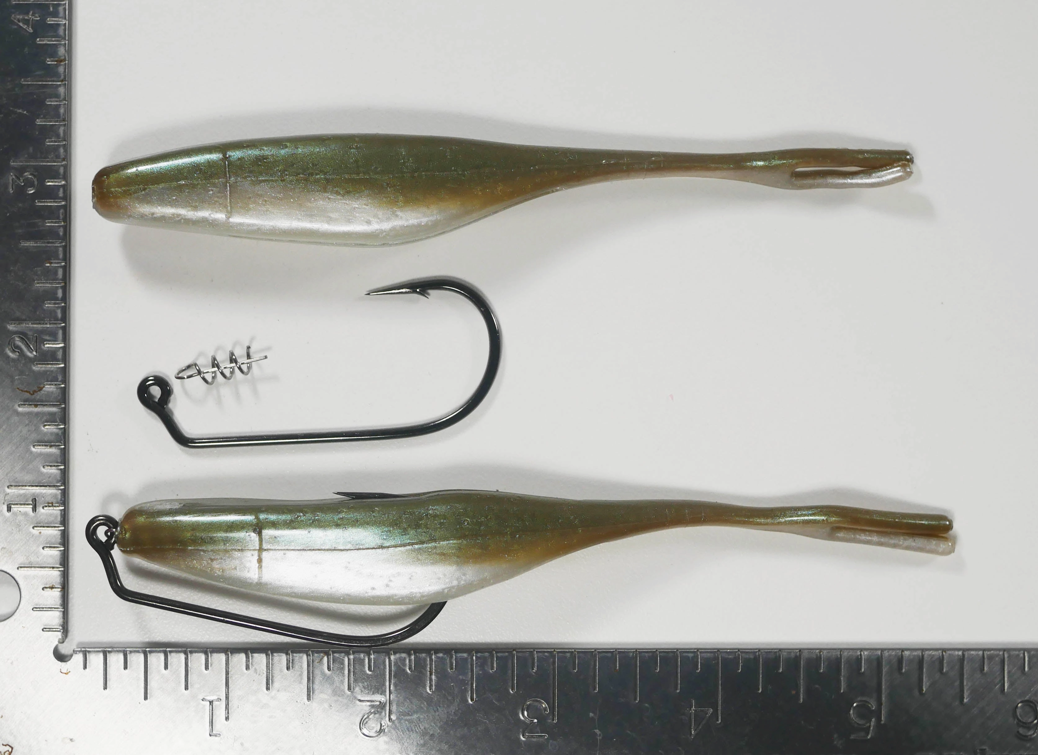 (RIGGING KIT) 5" Fluke Soft Plastic - GREENBACK PILCHARD  - 4 Rigs 20 pack - 20 pack - FREE SHIPPING