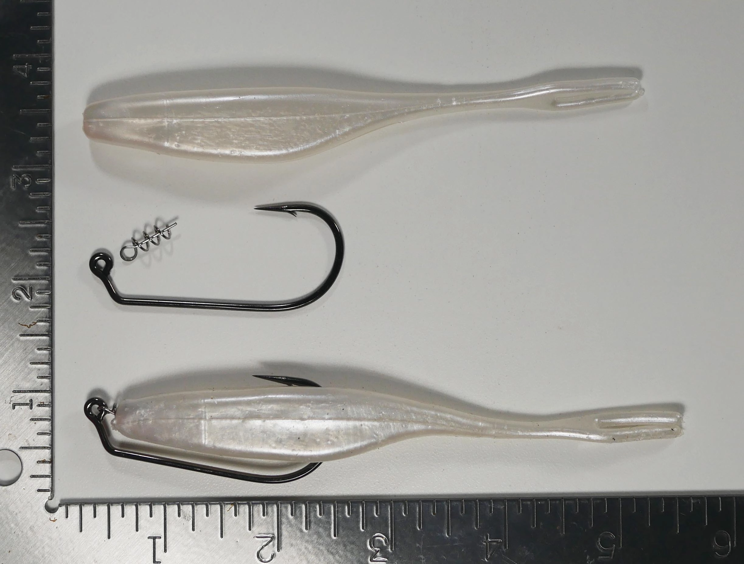 (RIGGING KIT) 5" Fluke Soft Plastic - PEARL WHITE  - 4 Rigs 20 pack - 20 pack - FREE SHIPPING