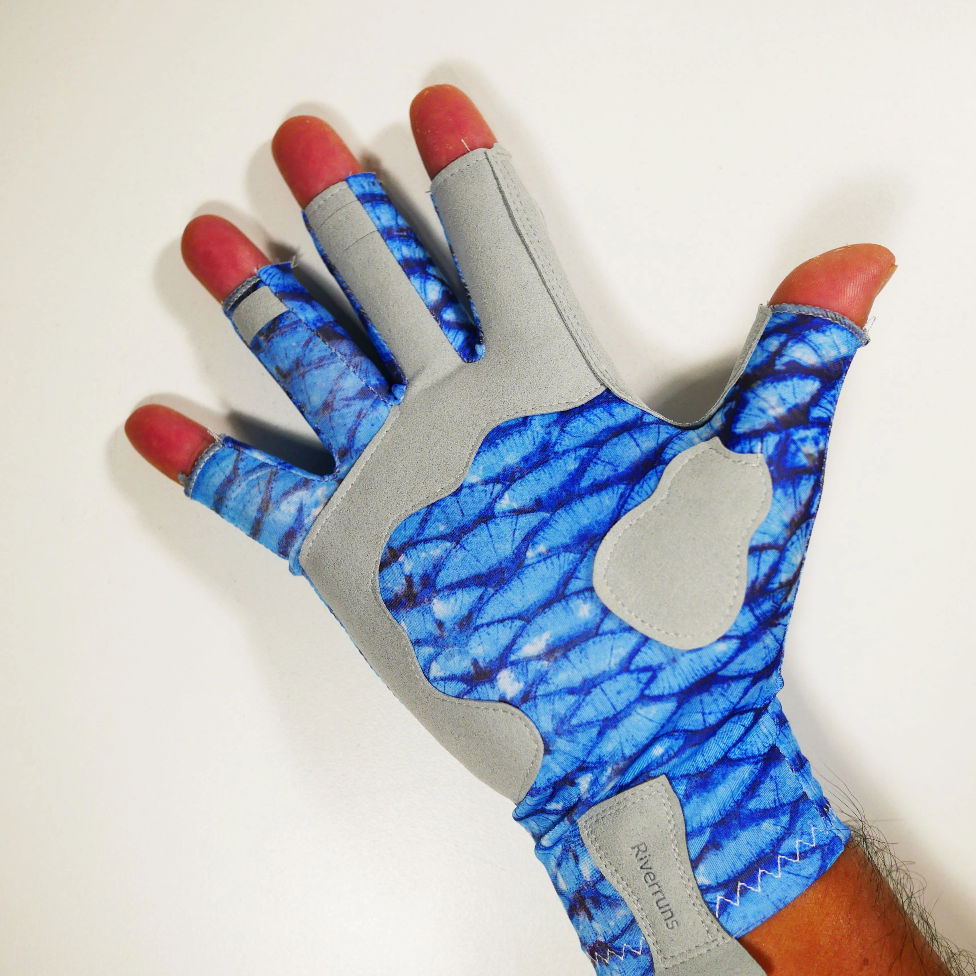 BLUE Tarpon Scale Fishing Gloves / Sun Gloves - Light Weight - MD/LG/XL - FREE SHIPPING