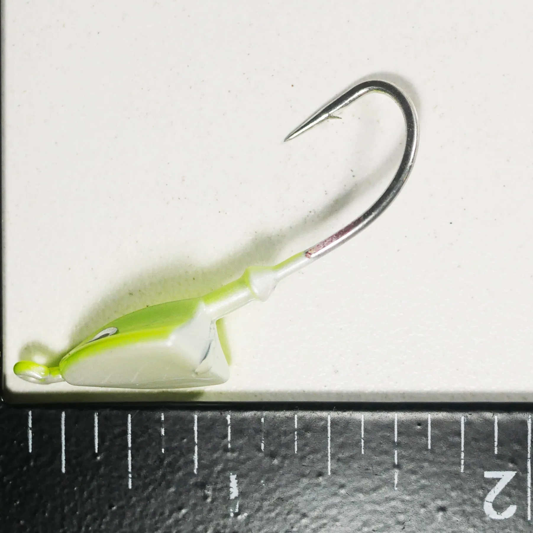 (CHARTREUSE) BONEFISH JIGHEAD (30 ANGLED) - 1/4 oz - 3, 5, or 10 pack.  FREE SHIPPING