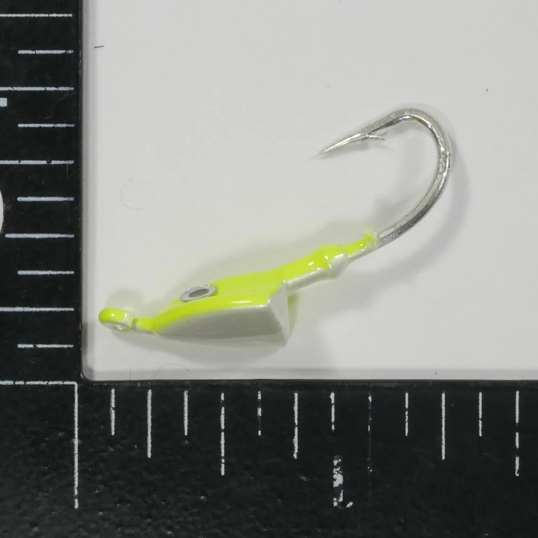 (CHARTREUSE) BONEFISH JIGHEAD (30 ANGLED) - 1/8 oz - 3, 5, or 10 pack.  FREE SHIPPING