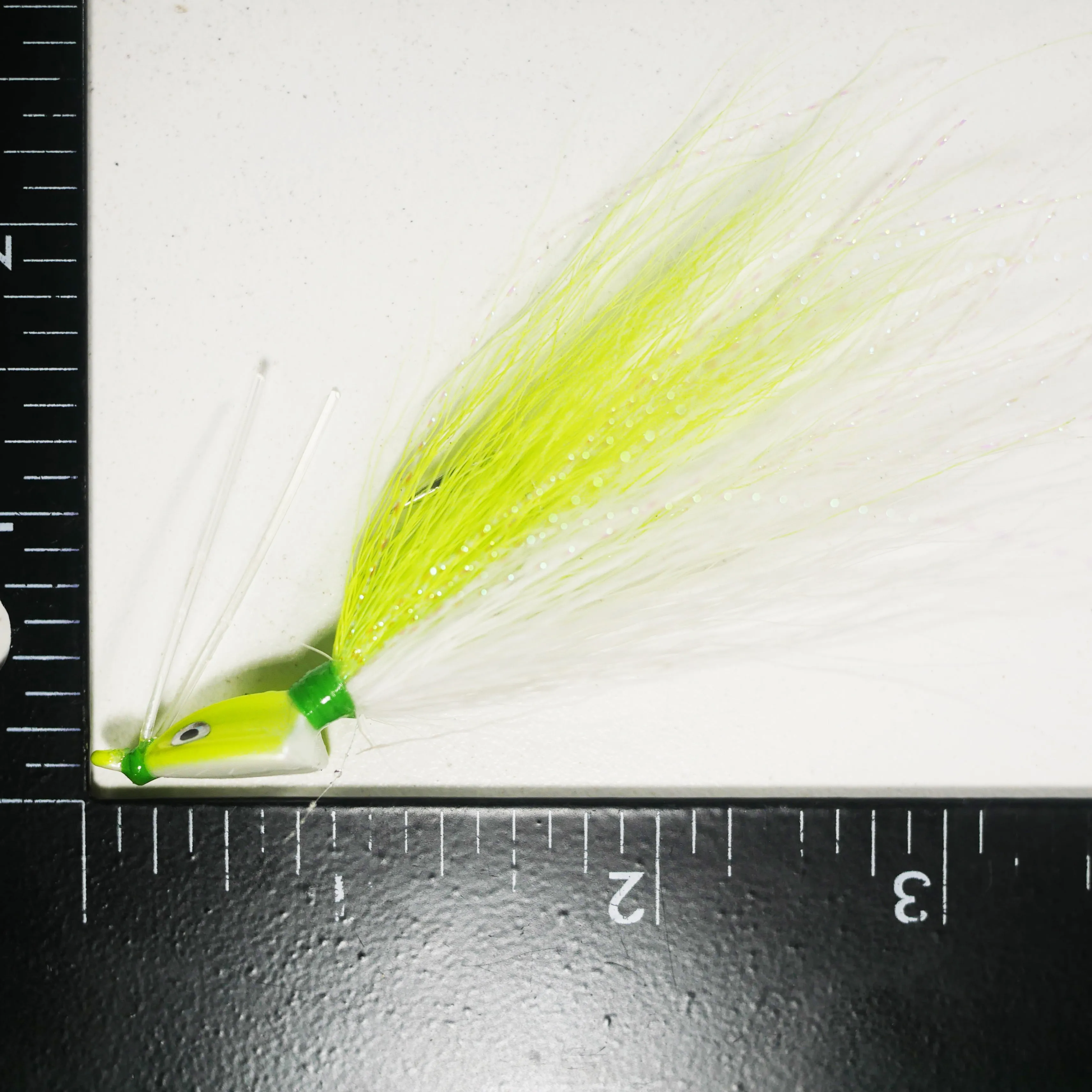 (CHARTREUSE/WHITE) BONEFISH BUCKTAIL (30 ANGLED) - 1/4 oz - 3, 5, or 10 pack.  FREE SHIPPING
