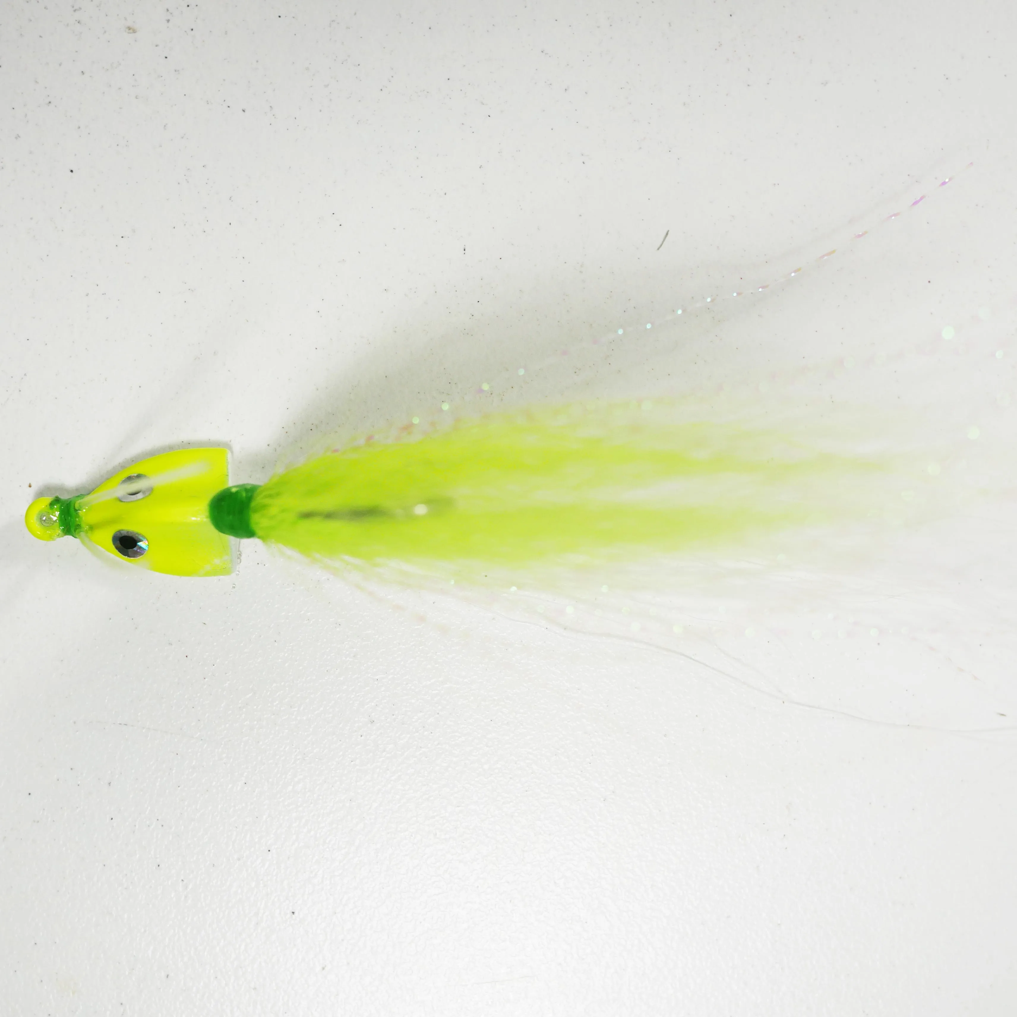 (CHARTREUSE/WHITE) BONEFISH BUCKTAIL (30 ANGLED) - 1/8 oz - 3, 5, or 10 pack.  FREE SHIPPING