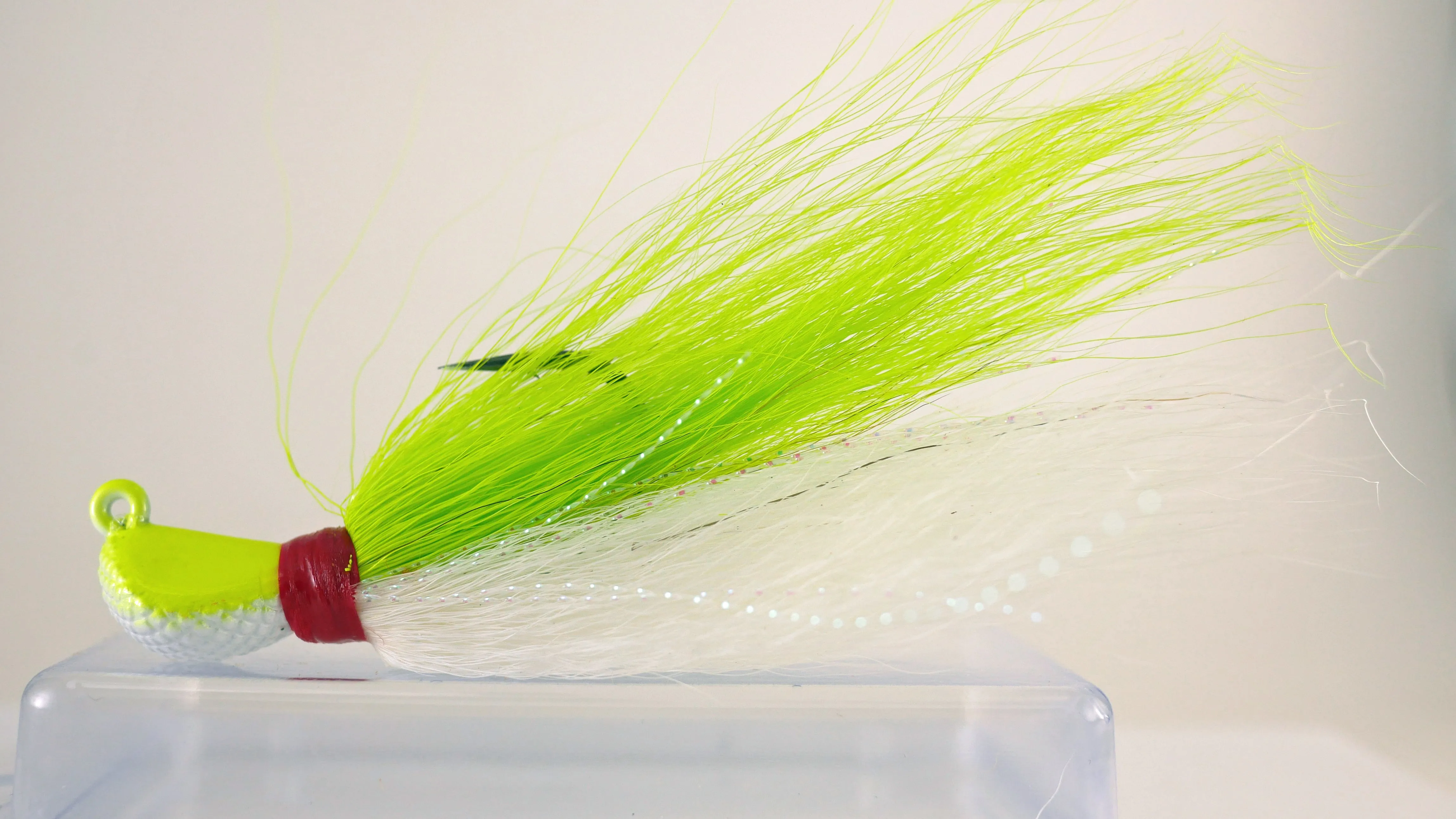 Sample Pack (2 or 4 each color) - 3/4 oz Bucktail Jig - Cobra Jighead 2X Strong Mustad Hook (White, Pink, Chartreuse)
